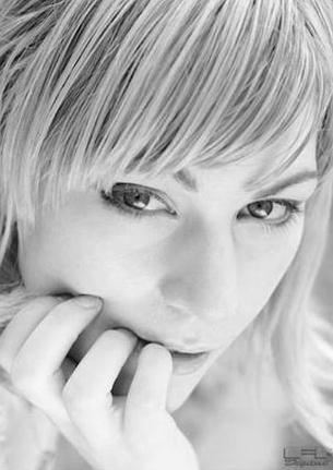 Samantha Lear