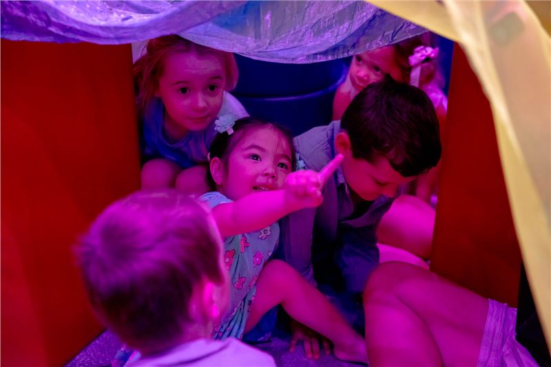 TOO~B - A free play space by HOSSEI