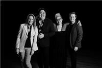 AV (Australian Vocal Ensemble) - The Long Moment